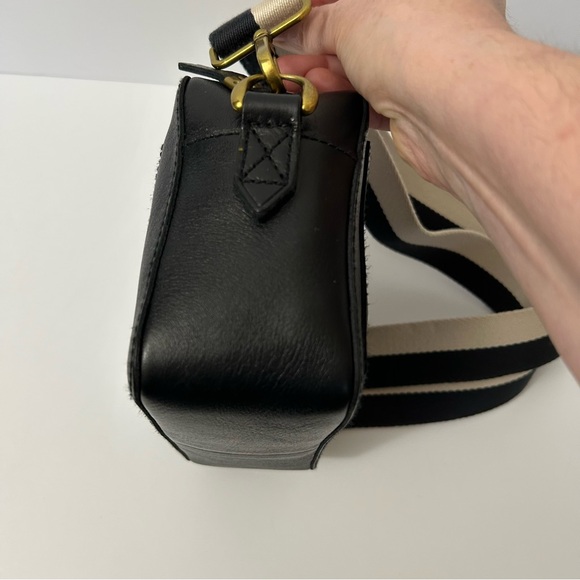 Madewell - Standard Transport Camera Bag/Crossbody. - Picture 7 of 15